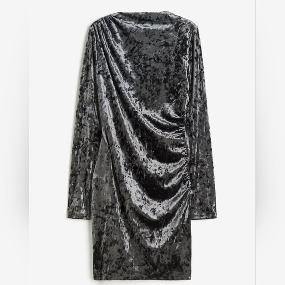 NWT H&M Shimmering Crushed Velvet Bodycon Dress in Charcoal - Picture 1 of 5